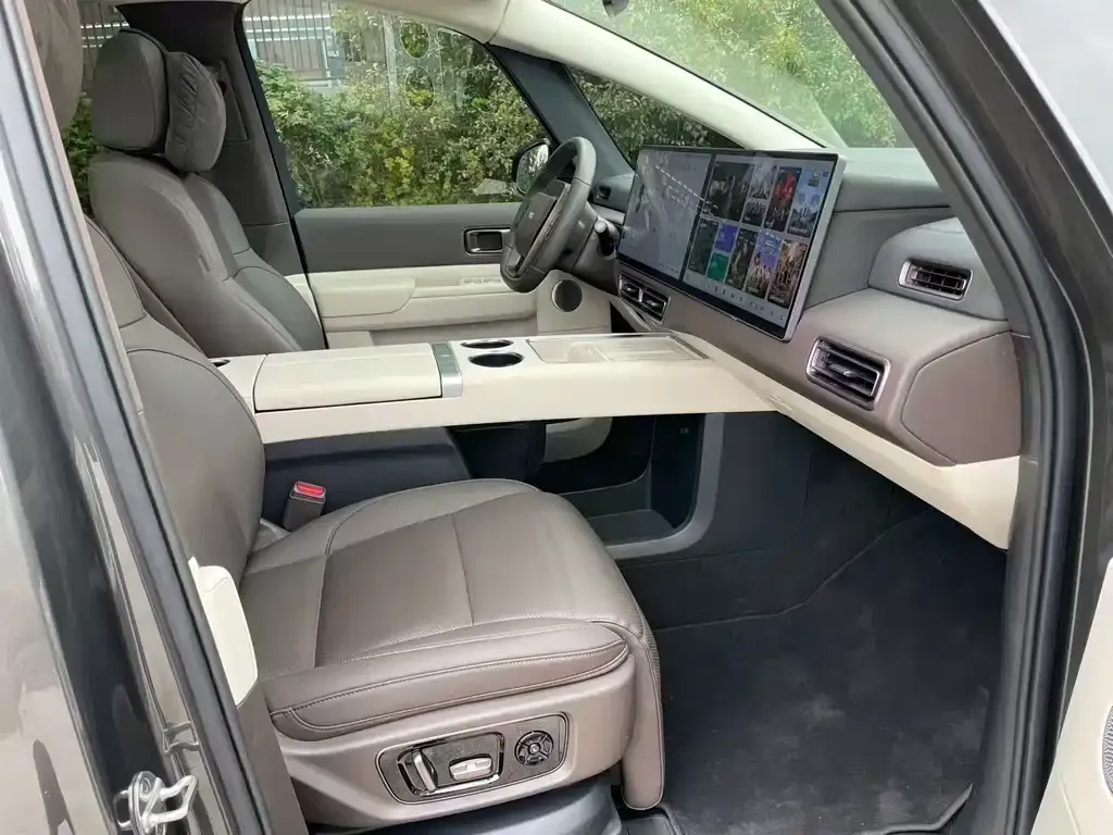Li Auto Li MEGA 2025 из CN, фото 3