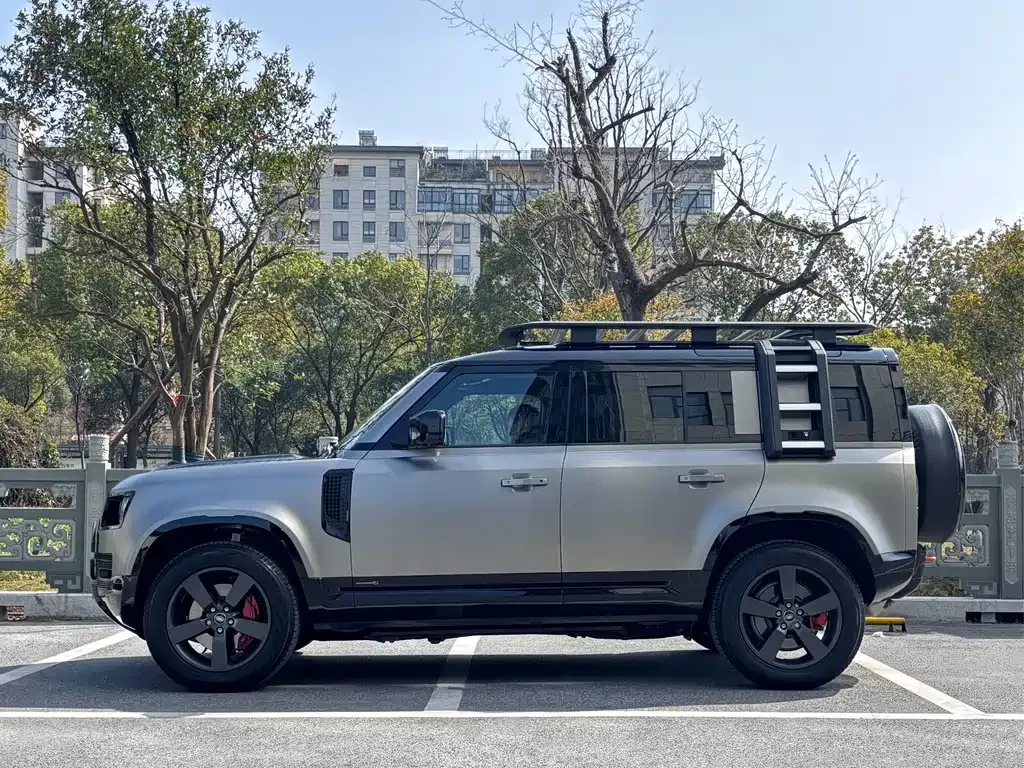 Land Rover Defender — фото 9