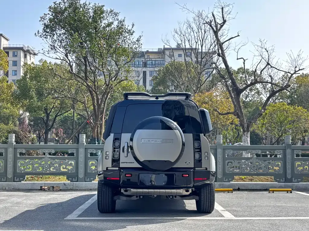 Land Rover Defender — фото 5