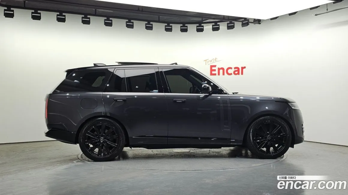 Land Rover Range Rover 2025 из KR, фото 9