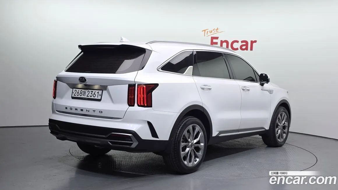 Kia Sorento — фото 10