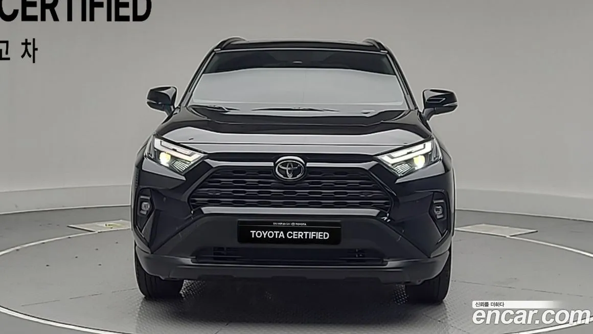 Toyota RAV4 — фото 9