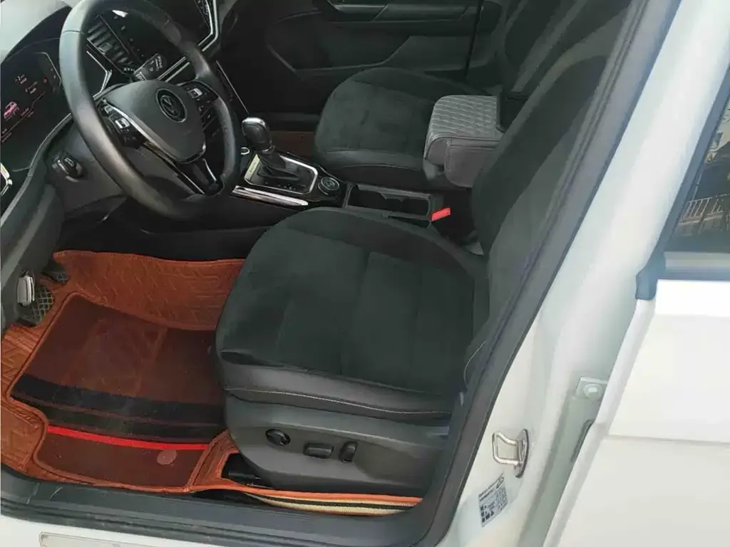 Volkswagen T-Roc 2021 из CN, фото 4