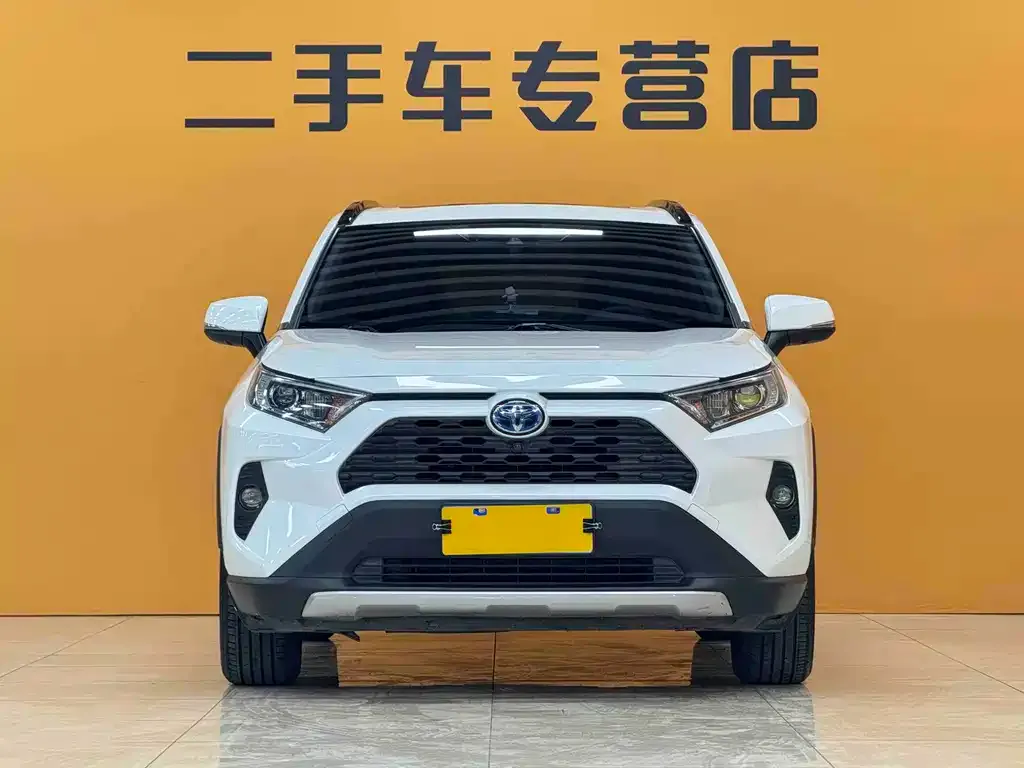 Toyota RAV4 — фото 3