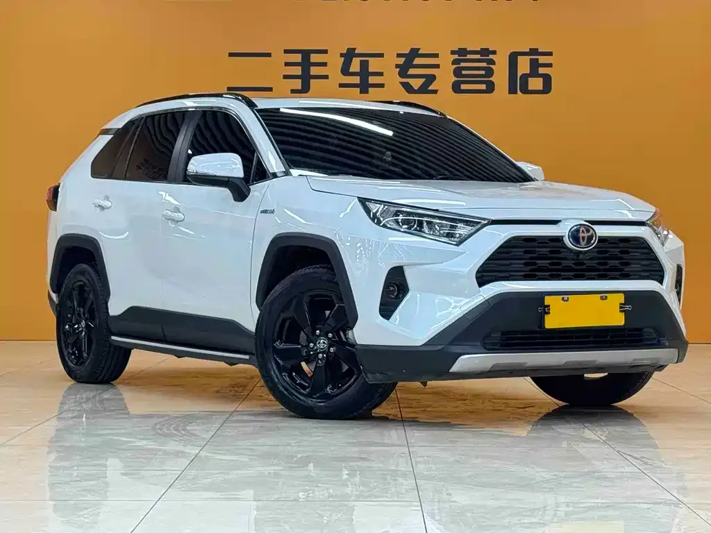 Toyota RAV4 — фото 6