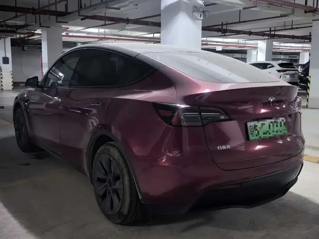 Tesla Model Y — фото 9