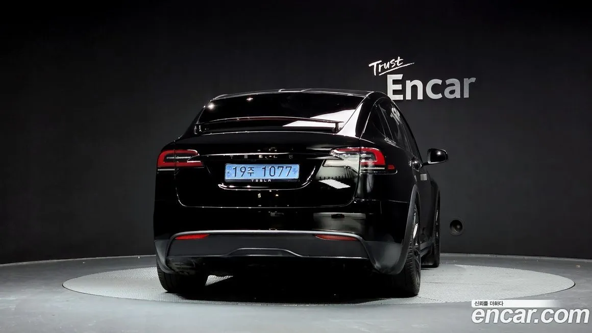 Tesla Model X 2023 из KR, фото 10