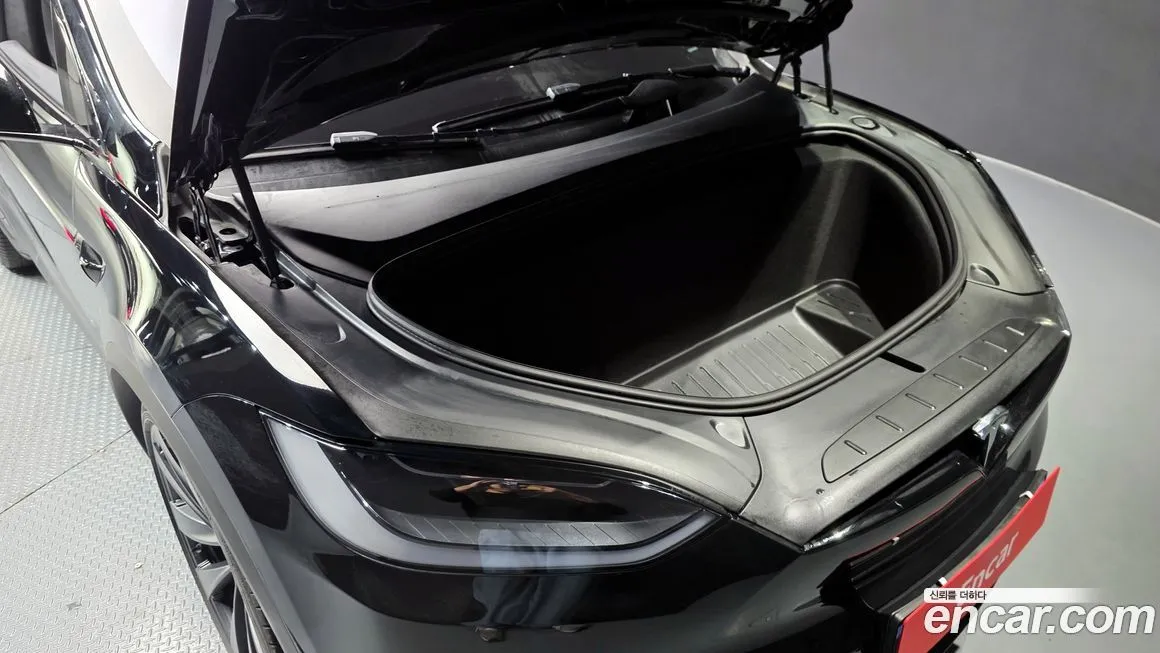 Tesla Model X 2023 из KR, фото 5
