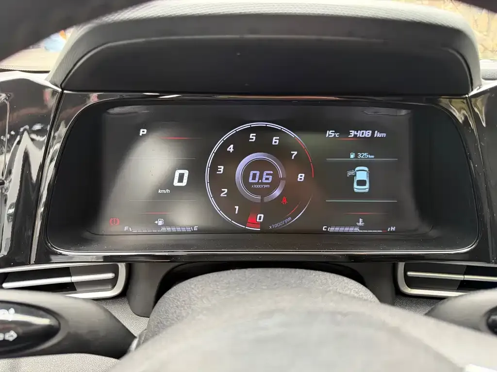 Hyundai Elantra 2023 из CN, фото 3