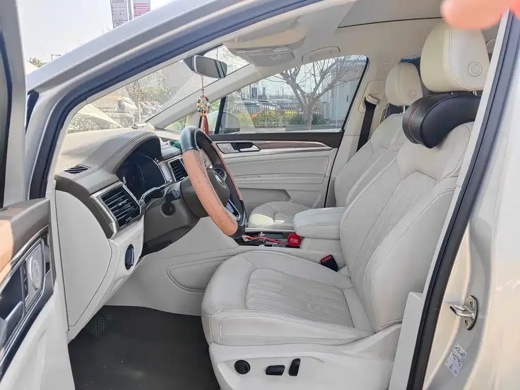 Volkswagen Viloran 2021 из CN, фото 6