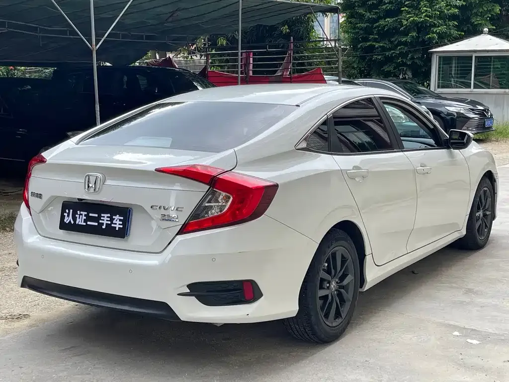 Honda Civic — фото 5