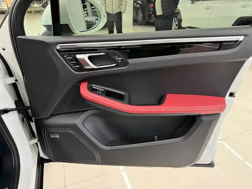 Porsche Macan 2021 из CN, фото 3