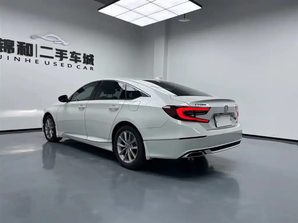 Honda Accord — фото 6