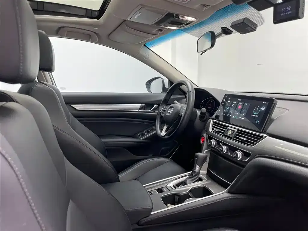 Honda Accord — фото 7
