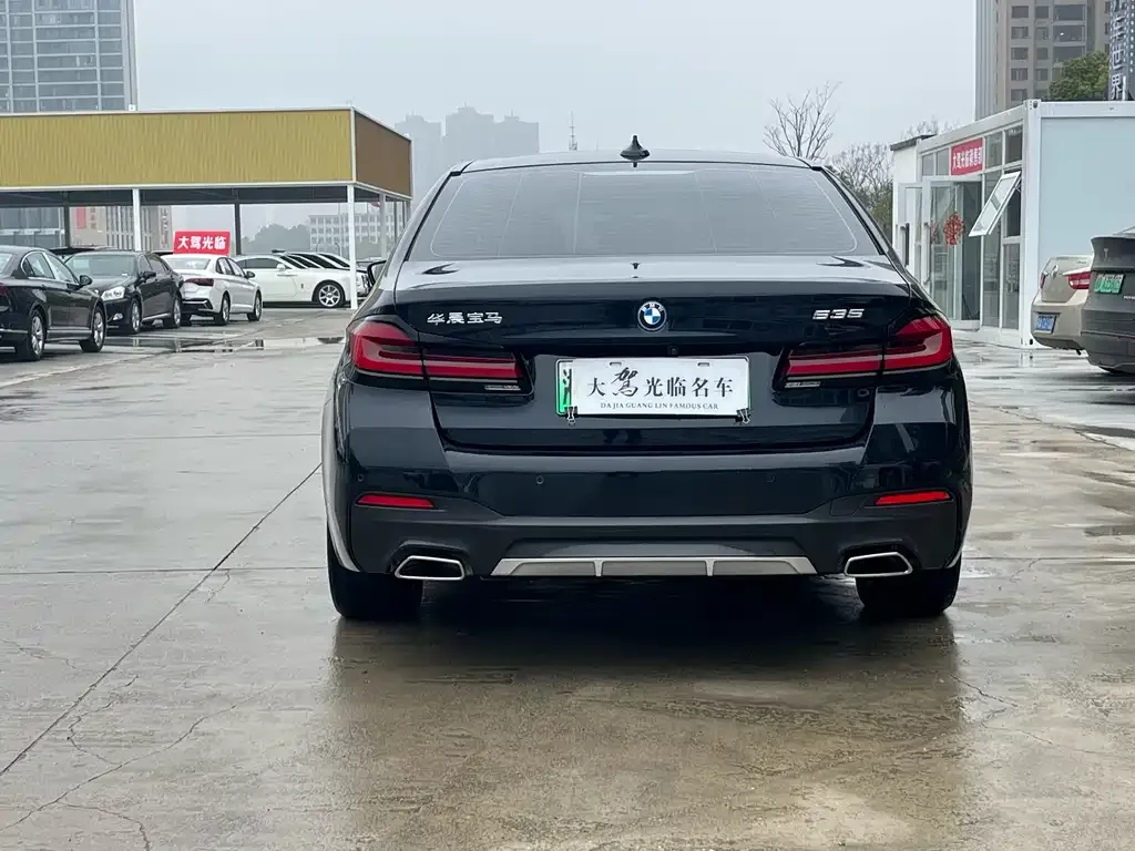 BMW 5 Series New Energy — фото 7