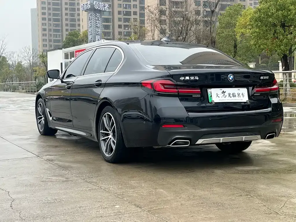 BMW 5 Series New Energy — фото 8