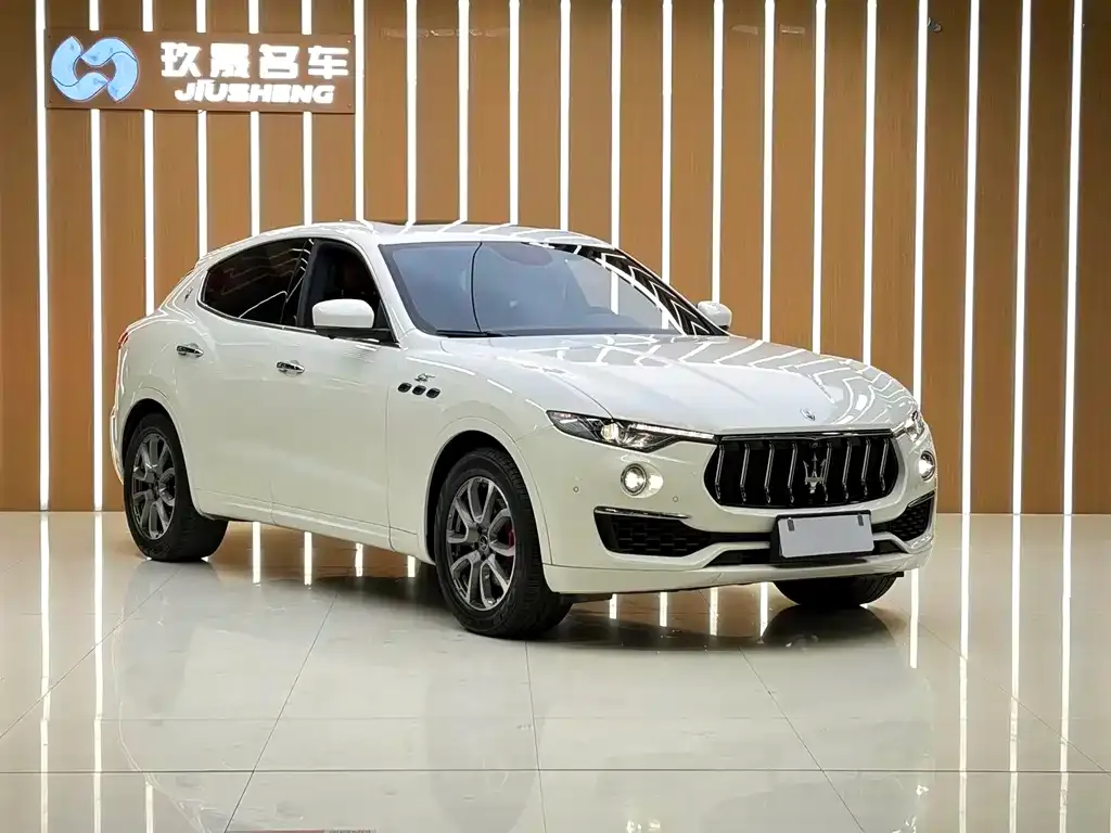 Maserati Levante — фото 3