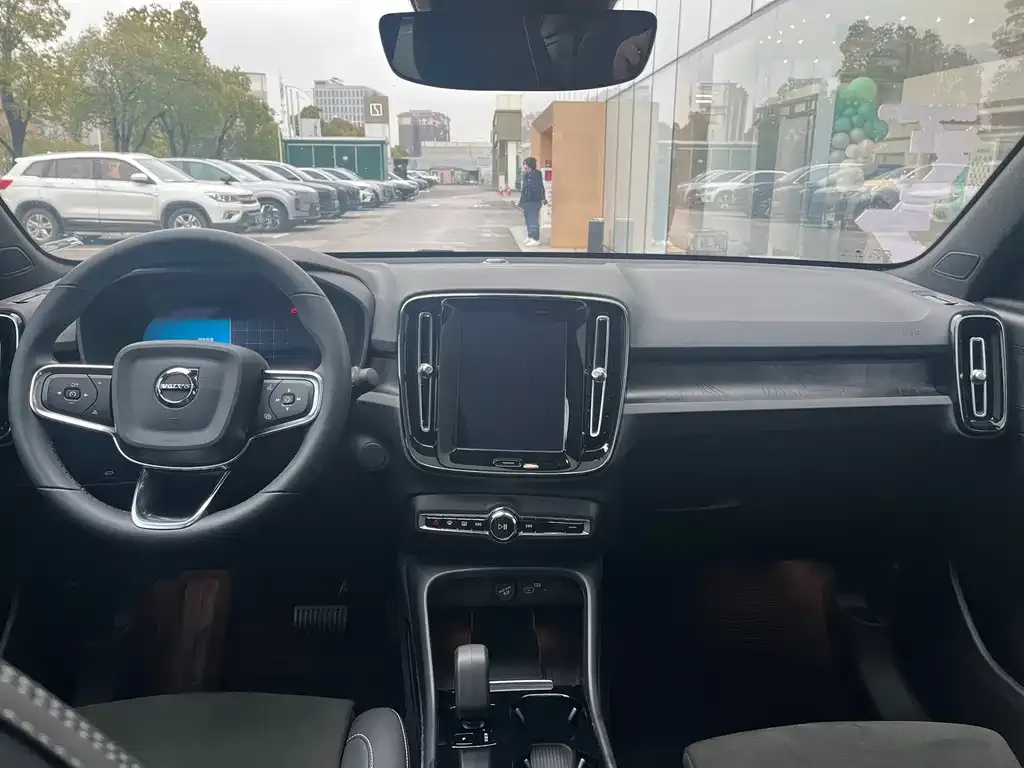 Volvo C40 — фото 2