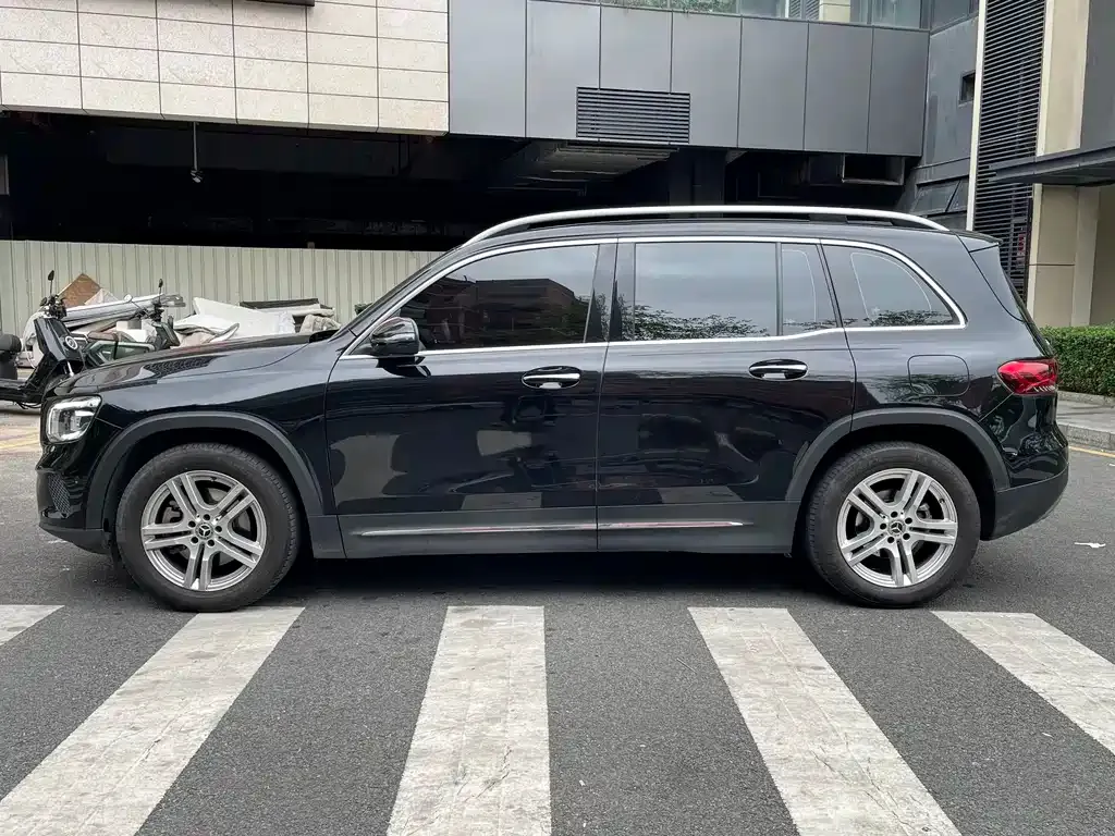 Mercedes-Benz GLB 2023 из CN, фото 2