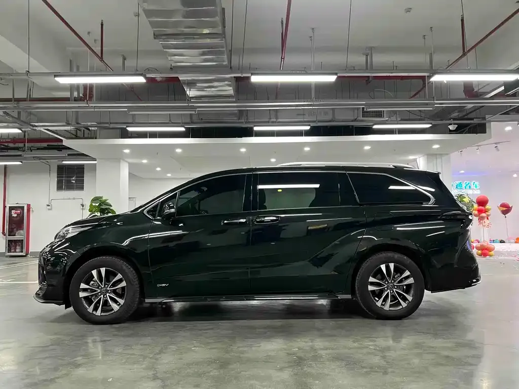 Toyota Granvia 2025 из CN, фото 2