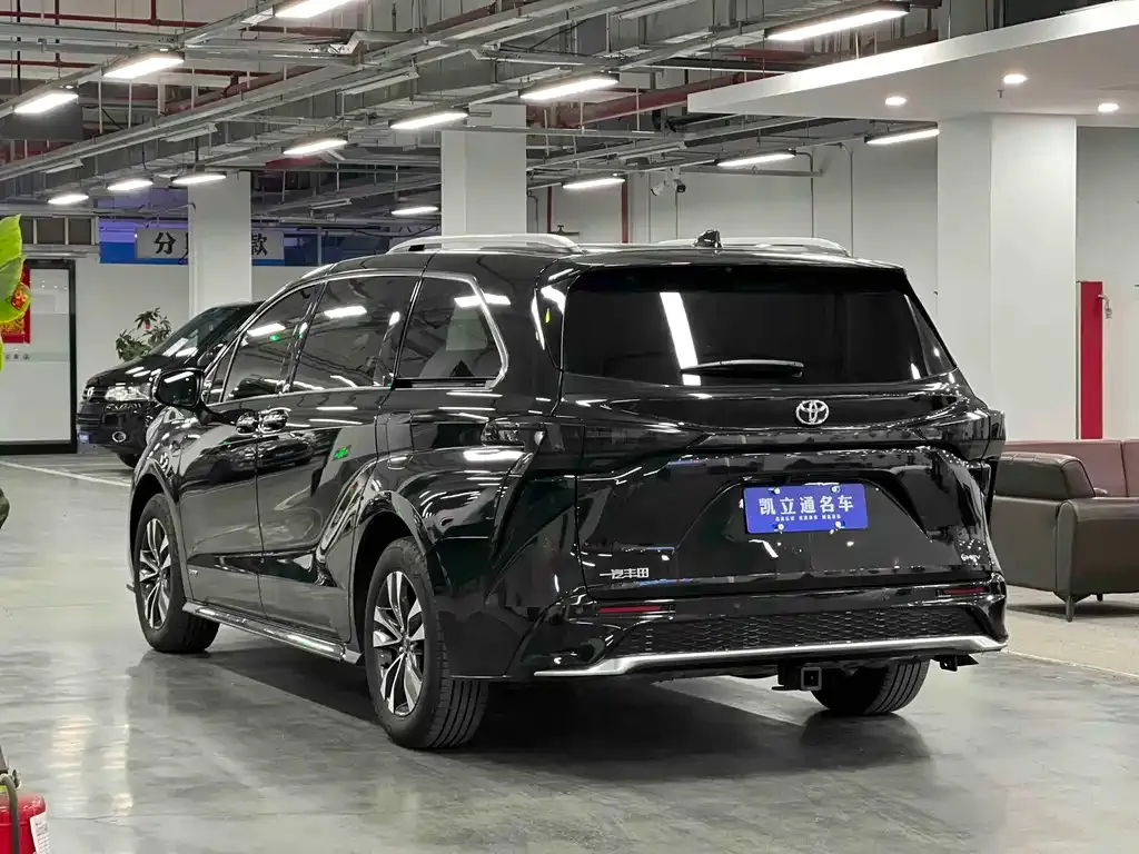 Toyota Granvia 2025 из CN, фото 7