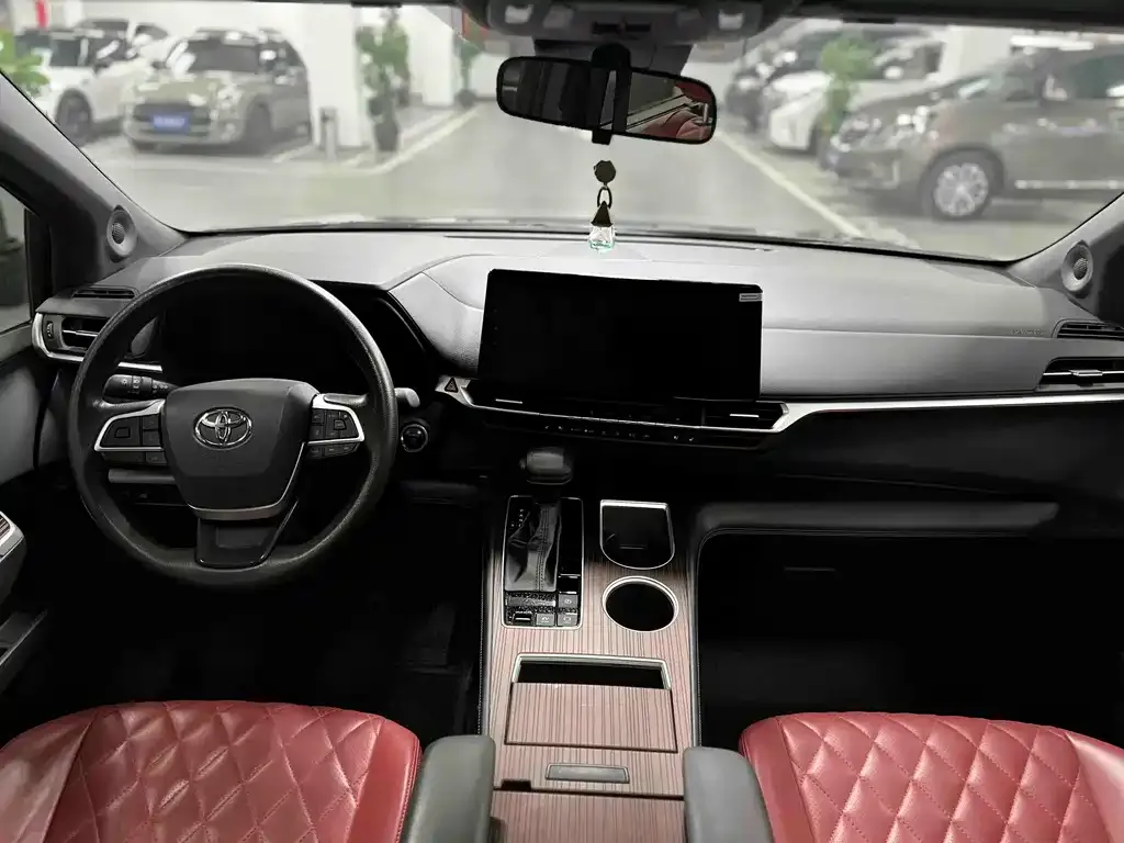 Toyota Granvia 2025 из CN, фото 6