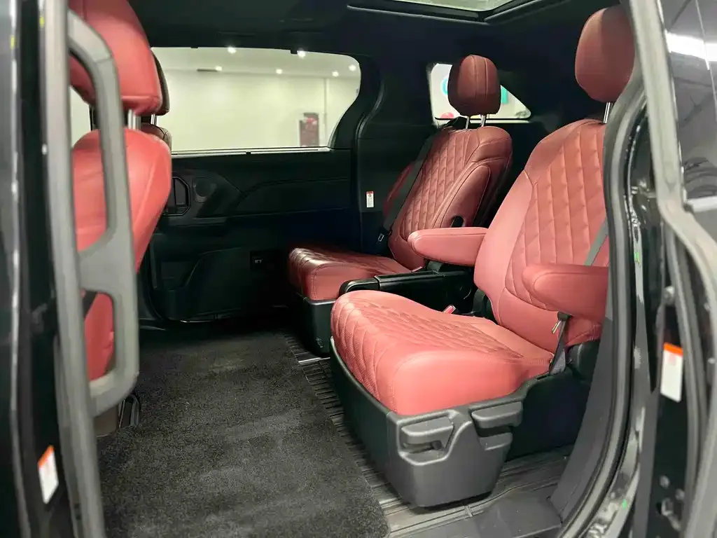 Toyota Granvia 2025 из CN, фото 5