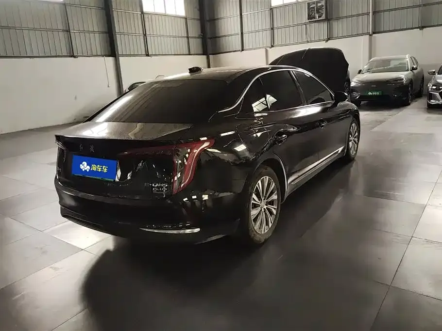 Hongqi E-QM5 — фото 8