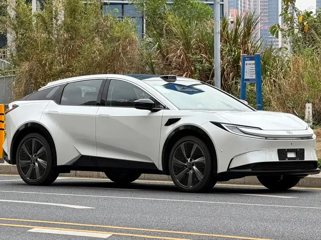 Toyota bZ5 2026 из CN, фото 9