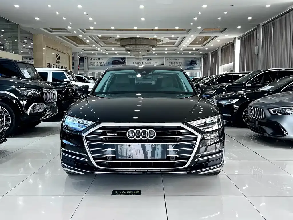 Audi A8 — фото 9