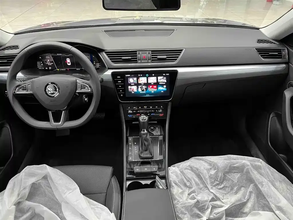 Skoda Superb 2024 из CN, фото 10
