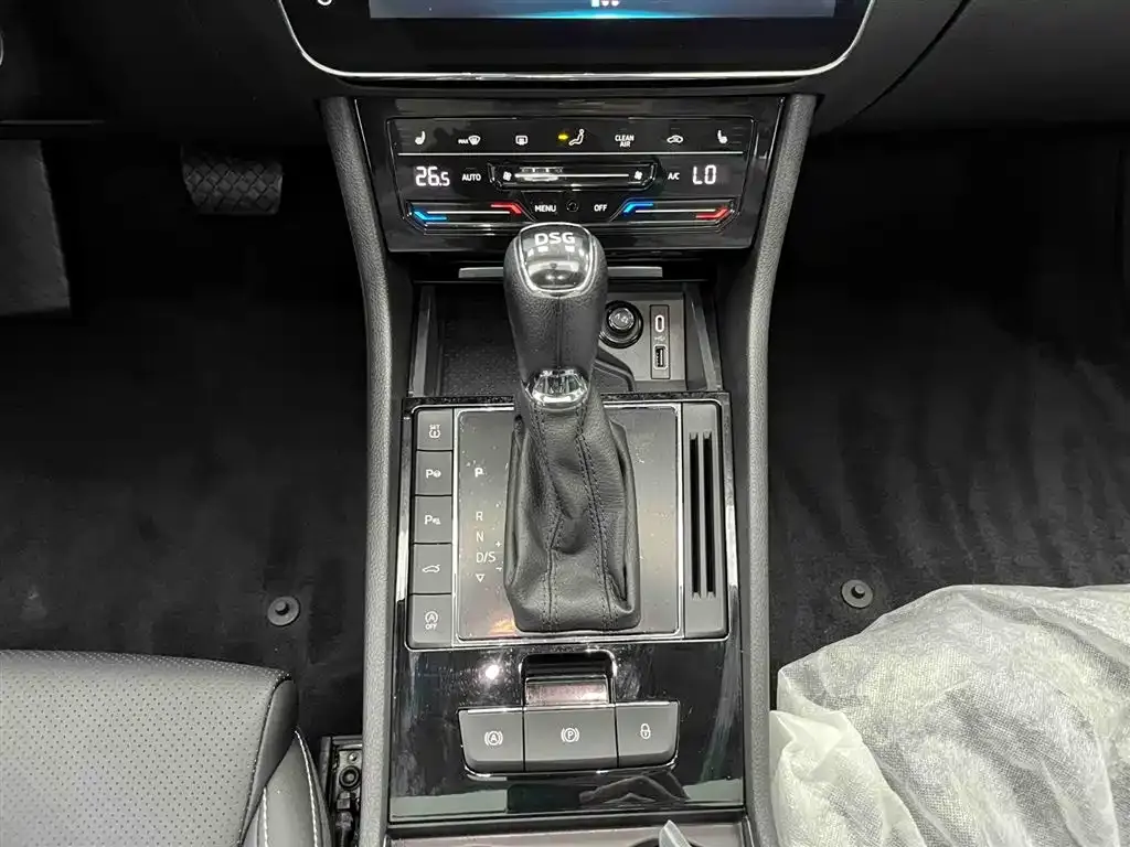 Skoda Superb 2024 из CN, фото 7
