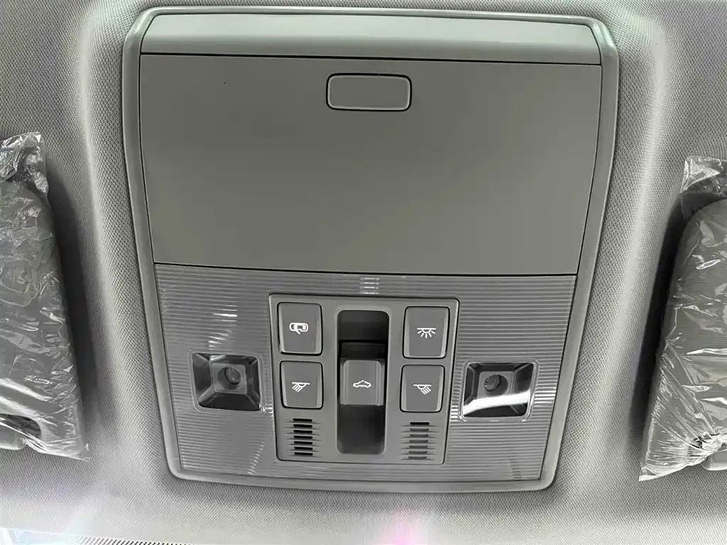 Skoda Superb 2024 из CN, фото 8