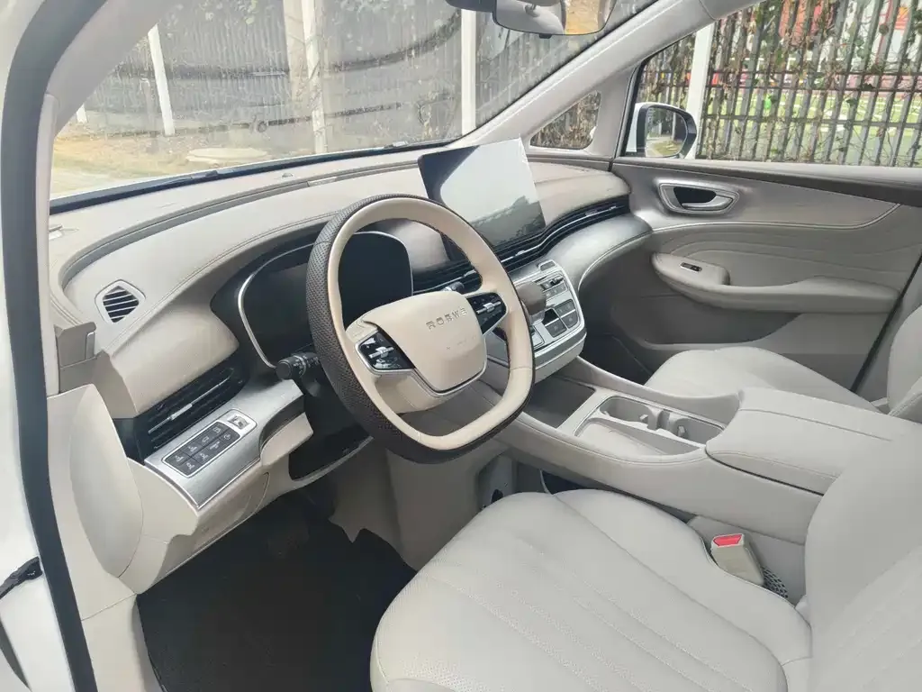 Roewe iMAX8 New Energy 2025 из CN, фото 3