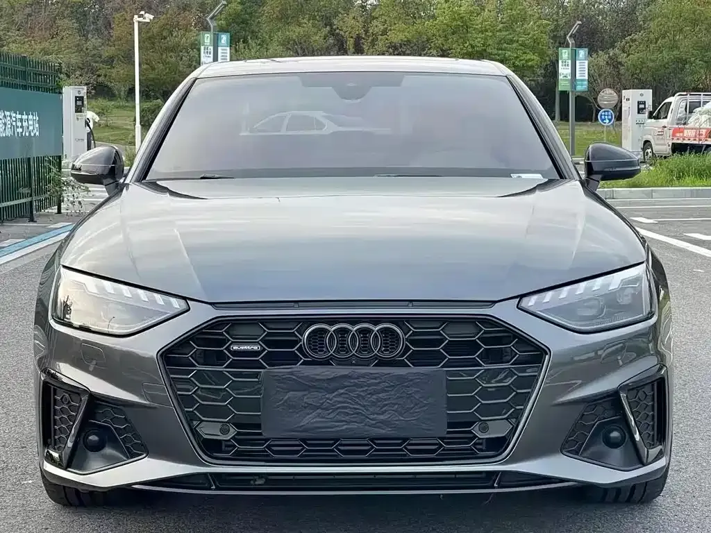 Audi A4L — фото 5