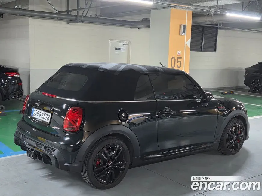 Mini Cooper Convertible 2023 из KR, фото 8
