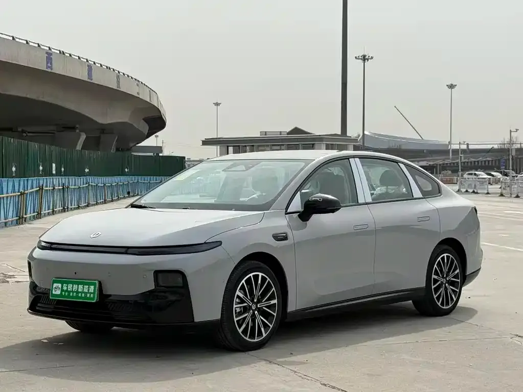 Leapmotor B01