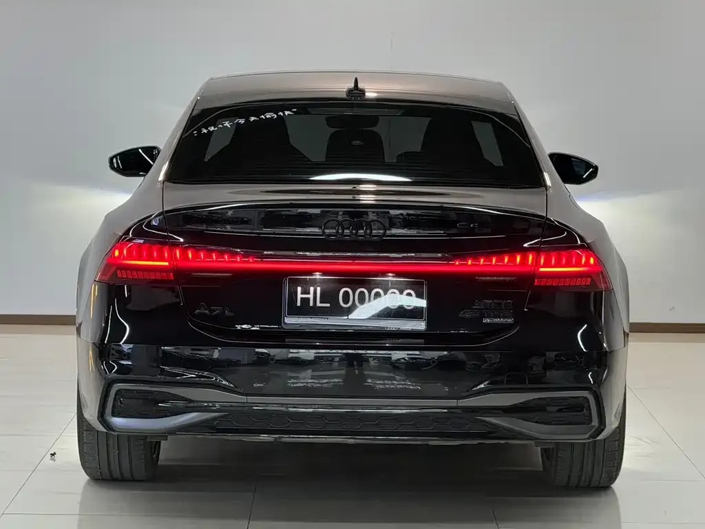 Audi A7L — фото 9