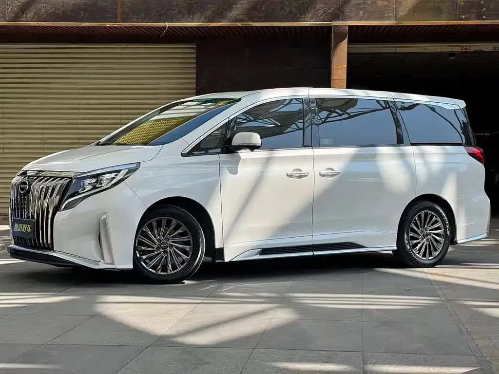 GAC Motor Trumpchi M8 — фото 1