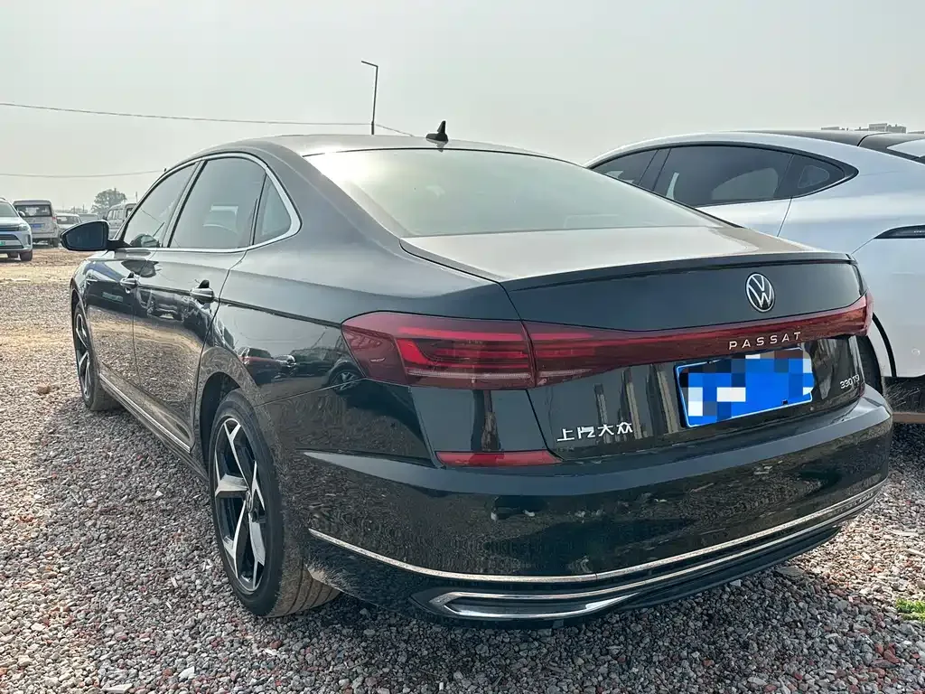 Volkswagen Passat — фото 6