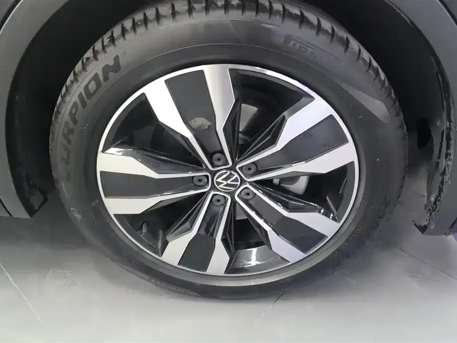 Volkswagen Tiguan L 2022 из CN, фото 4