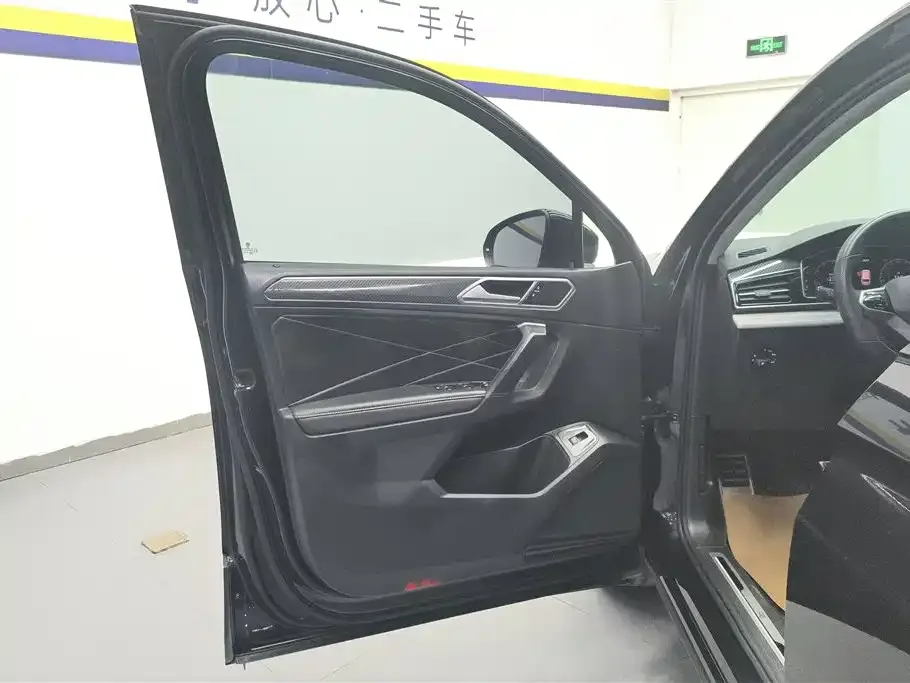 Volkswagen Tiguan L 2022 из CN, фото 3