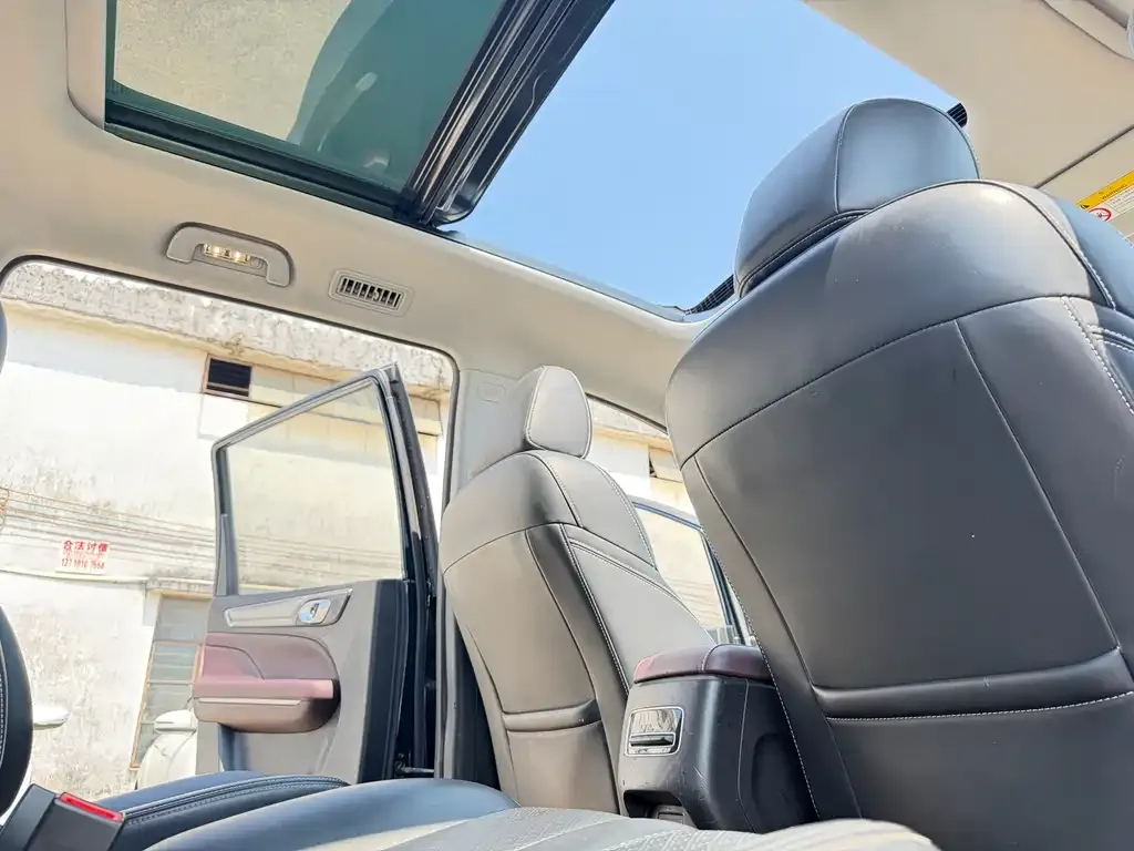 GAC Motor Trumpchi M6 — фото 10