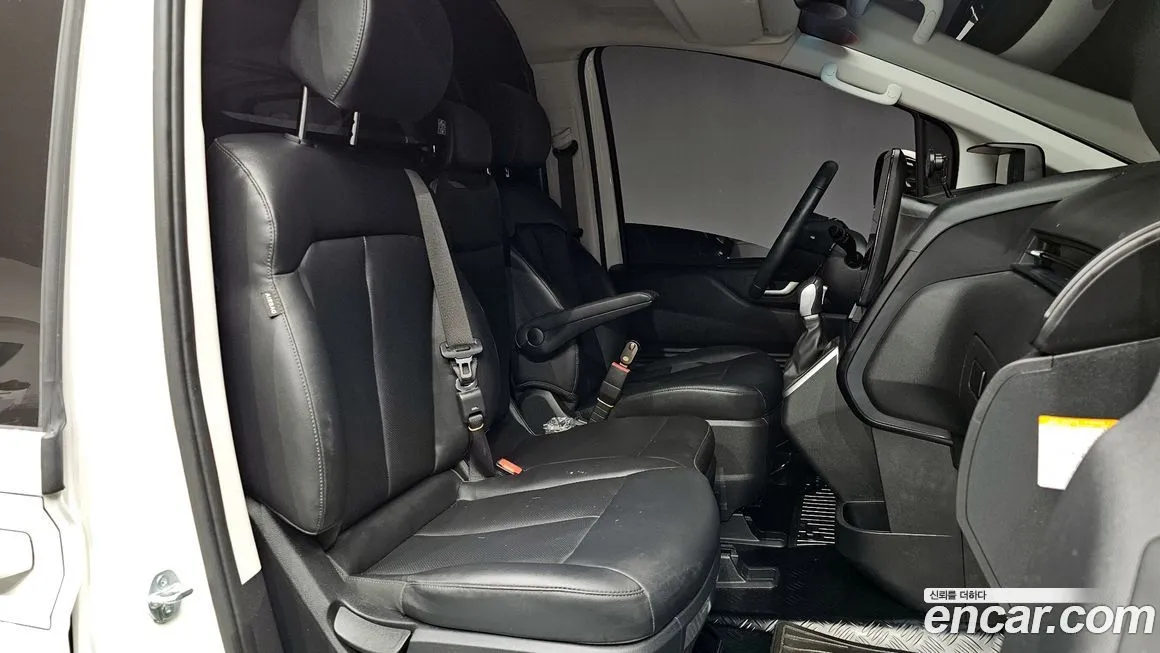 Hyundai Staria — фото 3