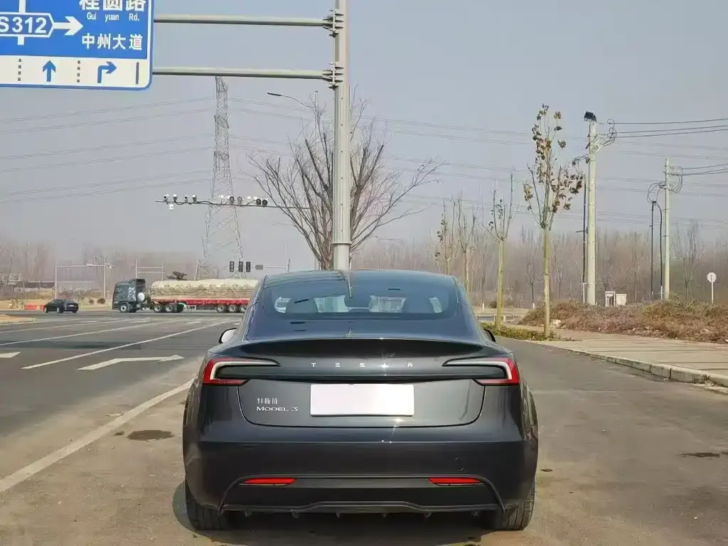 Tesla Model 3 2025 из CN, фото 8