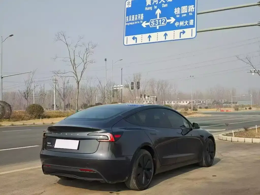 Tesla Model 3 2025 из CN, фото 5