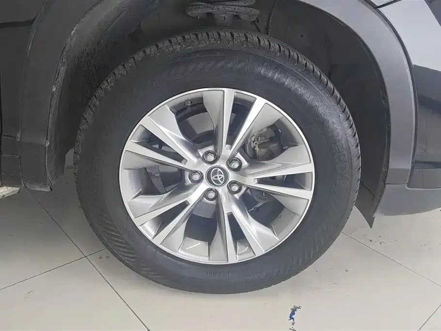 Toyota Highlander 2021 из CN, фото 3