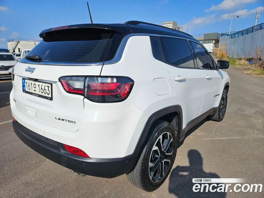 Jeep Compass — фото 6