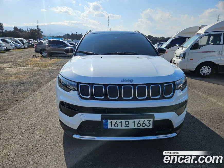 Jeep Compass — фото 10