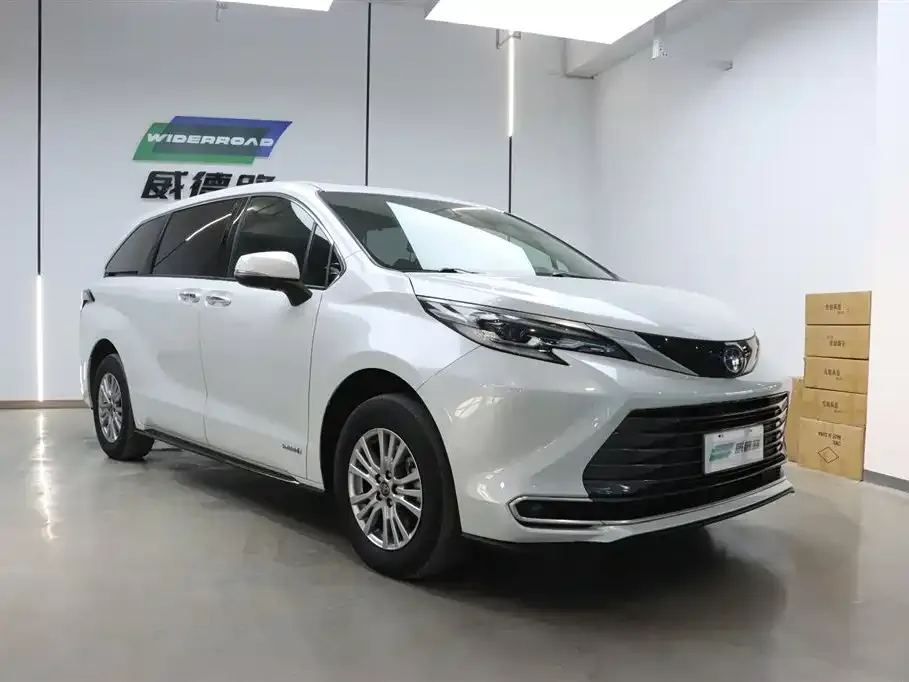 Toyota Sienna 2022 из CN, фото 10